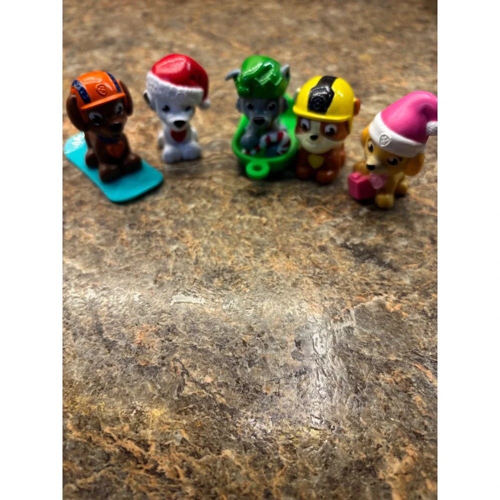 Paw Patrol Christmas Holiday Mini Figure Lot Marshall Skye Rocky Zuma Rubble 5pc